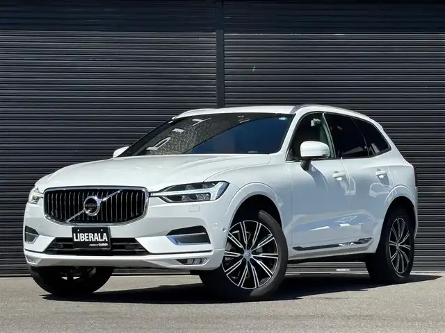ボルボ ＸＣ６０ D4 AWD インスクリプション 山梨県 2019(令1)年 0.5万km クリスタルホワイトP 純正HDDナビ/　（フルセグTV/BT/AppleCarPlay/AndroidAuto）/360°カメラ/ベージュ革/シートヒーター/ベンチレーション/ステアリングヒーター/HUD/harman/kardon/LEDヘッドライト/ETC/純正19インチAW