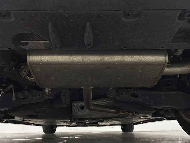 トヨタ プリウス A 三重県 2017(平29)年 2.4万km ホワイトパールクリスタルシャイン トヨタセーフティーセンス/プリクラッシュセーフティー/レーダークルーズコントロール/レーンディパーチャーアラート/ブラインドスポットモニター/インテリジェントクリアランスソナー/禁煙車/純正9インチSDナビ/Bluetooth/社外エアロパーツ（F.S.R）/フルセグTV/バックカメラ/ヘッドアップディスプレイ/ビルトインETC/プッシュスタート/スマートキー/ウィンカードアミラー/LEDヘッドライト/LEDフォグ/取扱説明書