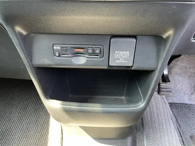 ホンダ Ｎ ＢＯＸ カスタム G ターボ Lパッケージ 愛知県 2016(平28)年 8.3万km スマートブラック (株)IDOMが運営する【じしゃロン名古屋鳴海店】の自社ローン専用車両になりますこちらは現金またはオートローンご利用時の価格です。自社ローンご希望の方は別途その旨お申付け下さい/純正ナビ・フルセグテレビ/　（CD/DVD/BT）/バックカメラ/クルーズコントロール/プッシュスタート/両側パワースライドドア/ETC/純正15インチAW/ウィンカーミラー