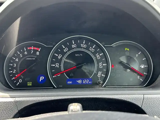 トヨタ ヴォクシー ZS 煌Ⅱ 愛媛県 2019(平31)年 4.9万km ホワイトパールクリスタルシャイン 純正ナビ/Ｂカメ/コーナーセンサー/ＬＥＤ/フォグランプ/フルセグＴＶ/クルコン/ＥＴＣ/オートマッチハイビーム/純正フロアマット/純正ＡＷ/ＵＳＢ/Bluetooth/アイドリングストップ
