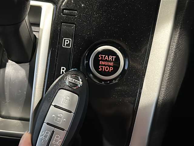 日産 セレナ ハイウェイスターVセレクションⅡ 東京都 2019(令1)年 7.1万km ブリリアントホワイトパール 社外SDナビ/・CD/DVD/フルセグTV/BT/バックモニター/両側パワースライドドア/クルーズコントロール/LEDヘッドライト/プッシュスタート/ETC/純正アルミホイール/衝突被害軽減システム/横滑り防止装置/オートライト/レーンキープアシスト/Ｗエアバッグ/保証書・取扱説明書