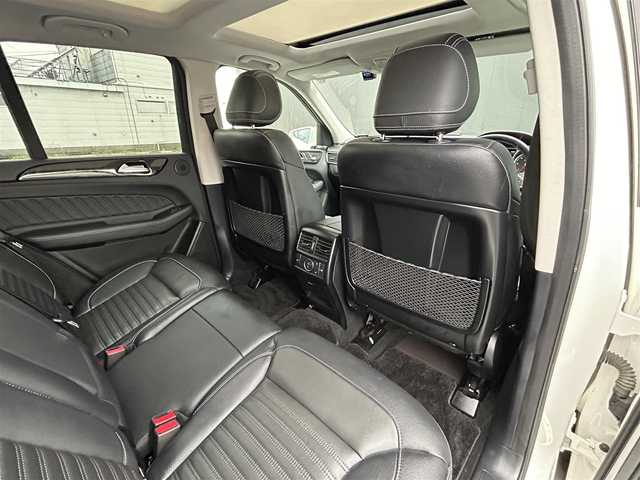 メルセデス・ベンツ ＧＬＥ３５０ｄ 4MATIC スポーツ 道東・釧路十勝 2016(平28)年 5.4万km ダイヤモンドホワイト レーダーセーフティーパッケージ/　・ディストロニックプラス/　・レーンキーピングアシスト/　・ブラインドスポットアシスト/パノラミックスライディングルーフ/黒革/シートヒーター(全席)/メモリ付きパワーシート/パワーバックドア/純正HDDナビ/TV/CD/DVD/BT/USB/360°カメラ/harman/kardon/純正ドライブレコーダー(前後)/LEDヘッドライト/オートライト/リアフォグライト/純正20インチAW/アンビエントライト/純正フロアマット/パドルシフト/ETC