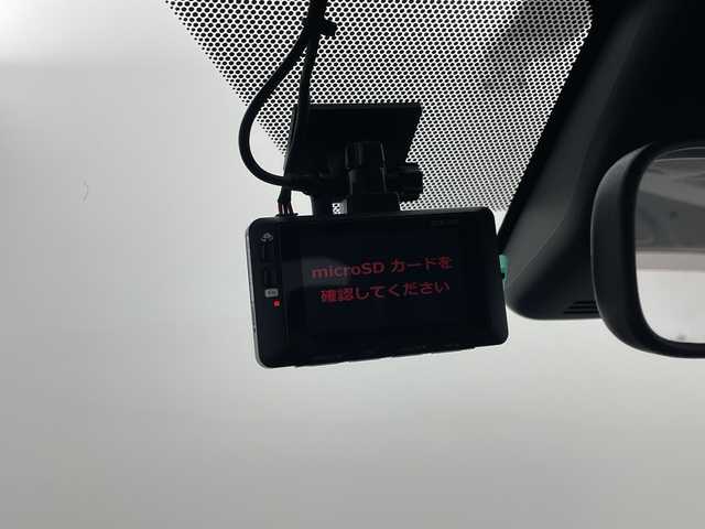 トヨタ ヤリスクロス Z 群馬県 2022(令4)年 1.8万km ブラックマイカ 純正８型ナビ　全周囲カメラ　シートヒーター　ステアリングヒーター　パワーシート　衝突被害軽減ブレーキ　レーンアシスト　ＢＳＭ　ビルトインＥＴＣ２．０　前後ドラレコ　ハーフレザー　スマートキー　禁煙車