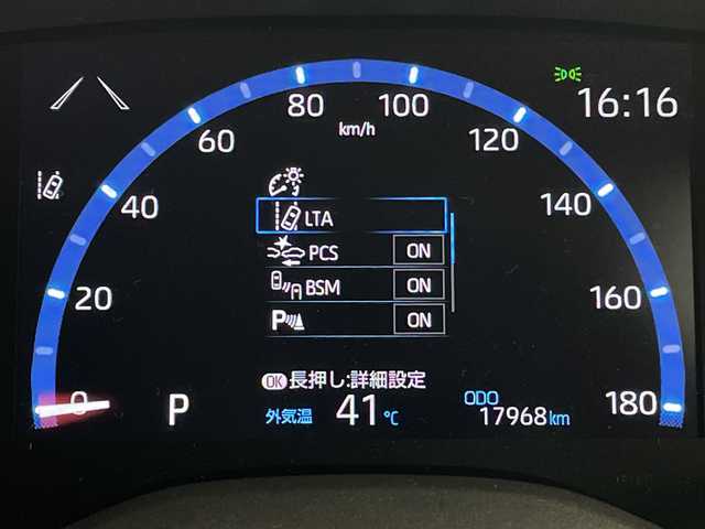 トヨタ ヤリスクロス Z 群馬県 2022(令4)年 1.8万km ブラックマイカ 純正８型ナビ　全周囲カメラ　シートヒーター　ステアリングヒーター　パワーシート　衝突被害軽減ブレーキ　レーンアシスト　ＢＳＭ　ビルトインＥＴＣ２．０　前後ドラレコ　ハーフレザー　スマートキー　禁煙車