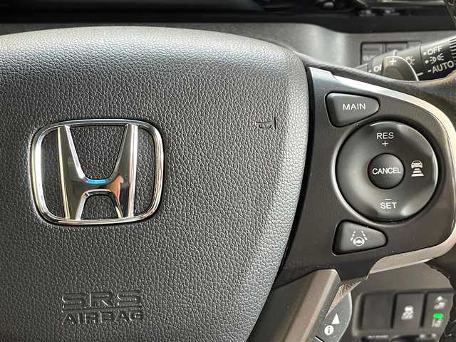 ホンダ ステップワゴン スパーダ クルスピセンシング 岩手県 2020(令2)年 3.6万km プレミアムスパークルブラックパール 純正ナビ/AM/FM/CD/DVD/Bluetooth/フルセグTV/バックカメラ/ETC2.0/前後ドライブレコーダー/両側パワースライドドア/フリップダウンモニター/レーダークルーズコントロール/デジタルインナーミラー/衝突被害軽減ブレーキ/レーンキープアシスト/横滑り防止装置/アイドリングストップ/シートヒーター/オートライト/LEDヘッドライト/フォグランプ/スマートキー/プッシュスタート/電動格納ミラー/社外17インチAW/純正AWスタッドレスタイヤ車載/純正フロアマット/ドアバイザー/保証書/取扱説明書