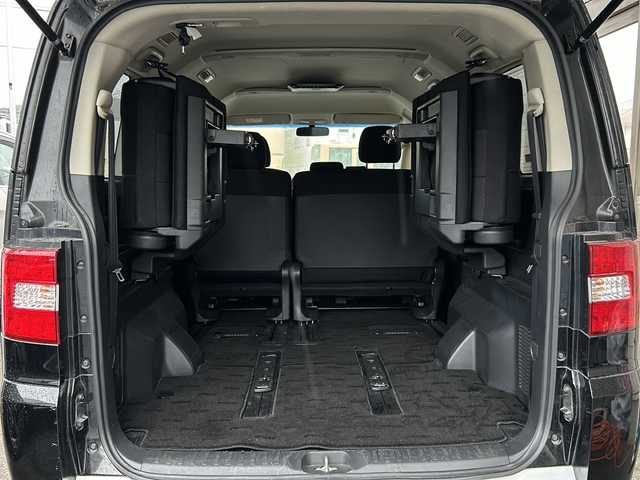 三菱 デリカＤ：５ D－Power package 神奈川県 2018(平30)年 4.9万km ダイヤモンドブラックマイカ 4WD/社外SDナビ/(AM/FMCD/DVD/SD/BT/TV/Bluetooth)/バックカメラ/社外フリップダウンモニター/ビルトインETC/前席パワーシート/クルーズコントロール/両側パワースライドドア/Kenwoodサブウーファー/パドルシフト/オートライト/HIDヘッドライト/フロントフォグランプ/純正18インチAW/純正フロアマット/スマートキー/スペアキー/純正フロアマット/保証書