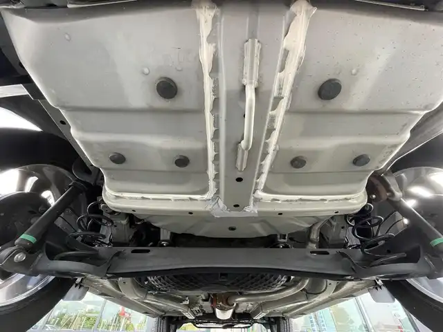 トヨタ ライズ Z 大阪府 2019(令1)年 0.4万km ナチュラルベージュマイカM スマートアシスト/・衝突警報機能/・衝突回避支援ブレーキ機能/・ブレーキ制御付き誤発進抑制機能/・車線逸脱警報機能/・車線逸脱抑制制御機能/・ふらつき警報/・路側逸脱警報/・アダプティブクルーズコントロール/・レーンキープコントロール/・オートハイビーム/・アダプティブドライビングビーム/・標識認識機能/純正9インチSDナビ/・フルセグTV/・CD/DVD/BT/・SD/FM.AM/パノラミックビューモニター/ビルトインETC/ドライブレコーダー/D/N席シートヒーター/パーキングセンサー/アイドリングストップ/革巻きステアリング/ステアリングスイッチ/スマートキー/プッシュスタート/LEDヘッドライト/F/Rフォグラング/オートライト/純正17インチAW/純正フロアマット/純正ドアバイザー/横滑り防止システム/電動格納ウィンカーミラー
