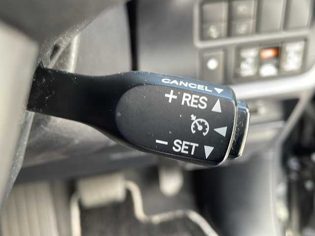 トヨタ ヴォクシー ZS 煌Ⅱ 京都府 2019(令1)年 6万km ブラック 純正１０インチナビ　Ｂｌｕｅｔｏｏｔｈオーディオ　ＤＶＤ再生　フルセグ　バックカメラ　後席フリップダウンモニター　クルーズコントロール　両側パワースライド　ＬＥＤヘッドライト　ドライブレコーダー