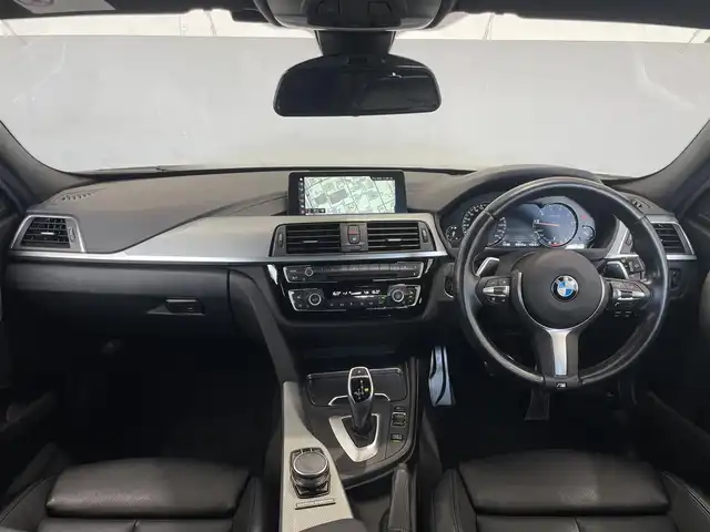 ＢＭＷ ３２０ｉ Mスポーツ エディションシャドー 静岡県 2017(平29)年 5.1万km アルピンホワイトⅢ 純正HDDナビ/衝突被害軽減ブレーキ/アクティブクルーズコントロール/レーンディパーチャーウォーニング/レーンチェンジウォーニング/バックカメラ/パークディスタンスコントロール（前後）/黒レザーシート/パワーシート/シートヒーター/コンフォートアクセス/パワーバックドア/LEDヘッドライト/ミラー一体型ETC2.0/アイドリングストップ