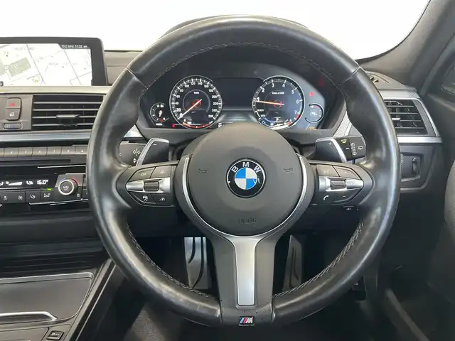 ＢＭＷ ３２０ｉ Mスポーツ エディションシャドー 静岡県 2017(平29)年 5.1万km アルピンホワイトⅢ 純正HDDナビ/衝突被害軽減ブレーキ/アクティブクルーズコントロール/レーンディパーチャーウォーニング/レーンチェンジウォーニング/バックカメラ/パークディスタンスコントロール（前後）/黒レザーシート/パワーシート/シートヒーター/コンフォートアクセス/パワーバックドア/LEDヘッドライト/ミラー一体型ETC2.0/アイドリングストップ