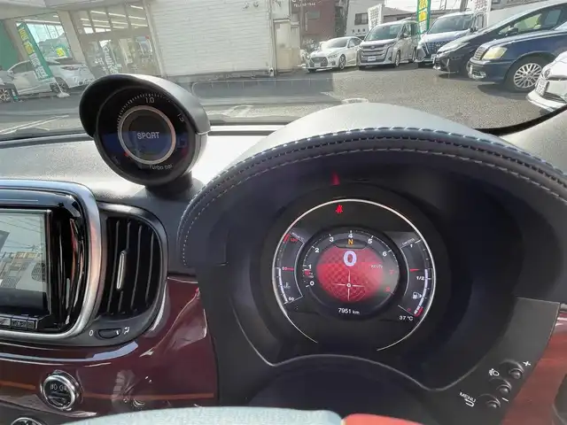 アバルト ６９５ リヴァーレ 大分県 2019(令1)年 0.8万km シルバーⅡ ターボ/ブルーレザーシート/アクラポビッチ ハイパフォーマンスエキゾーストシステム/社外メモリナビ AVIC-RZ810/【フルセグ/DVD/BTオーディオ】/バックカメラ/純正17インチアルミホイール/ブースト計/ドライブレコーダー/社外レーダー/リアクリアランスソナー/ETC/HIDヘッドライト/フォグランプ/リアフォグランプ/レザーステアリング/ステアリングリモコン/パドルシフト/チルトステアリング/ドアバイザー/フロアマット/電動調整ミラー/サイド&Wエアバッグ/ABS/キーレス/保証書/車両取説/ナビ取説