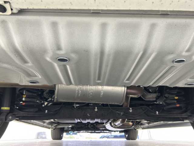 日産 セレナ ハイウェイスター V 宮城県 2022(令4)年 2.2万km ブリリアントホワイトパール 両側パワースライドドア/後席モニター/純正10型ナビ/(AM/FM/iPod/SD/TV/USB/BT/CD/DVD/Blu-ray)/全方位カメラ/ETC/前方ドライブレコーダー/プロパイロット/レーダークルーズコントロール/シートヒーター/ステアリングヒーター/プッシュスタート/スマートキー/スペアキー/オートライト/LEDヘッドライト/フォグランプ/ドアバイザー/純正16インチアルミホイール