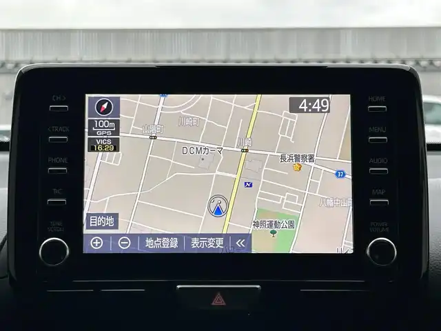 トヨタ ヤリス G 滋賀県 2021(令3)年 0.8万km ホワイトパールクリスタルシャイン 純正ディスプレイナビ/(AM/FM/BT/USB)/パノラマモニター/コーナーセンサー/レーントレーシングアシスト/オートマチックハイビーム/オートライト/TZ前後ドライブレコーダー(TZ-D205W)/ステアリングスイッチ/横滑り防止装置/プッシュスタート/純正フロアマット/電格ウインカーミラー/スマートキー/スペアキー