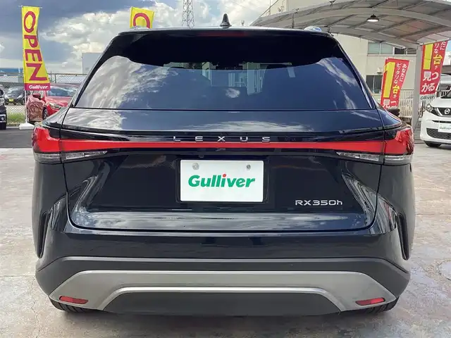 レクサス ＲＸ 350h バージョンL 京都府 2023(令5)年 0.7万km グラファイトブラックガラスフレーク  ワンオーナー/ 登録時走行距離　6300キロ/ トヨタチームメイト/ セーフティプラス/ デジタルインナーミラー/ パノラマルーフ/ シルバールーフレール/ セミアリニンダークセピアレザーシート/ 純正ナビ　フルセグ/ パノラミックビューモニター/ パワーリアゲート/ パドルシフト/ 置くだけ充電/ 純正21インチアルミ/ スマートキー　スマートキースペア/ カードキー