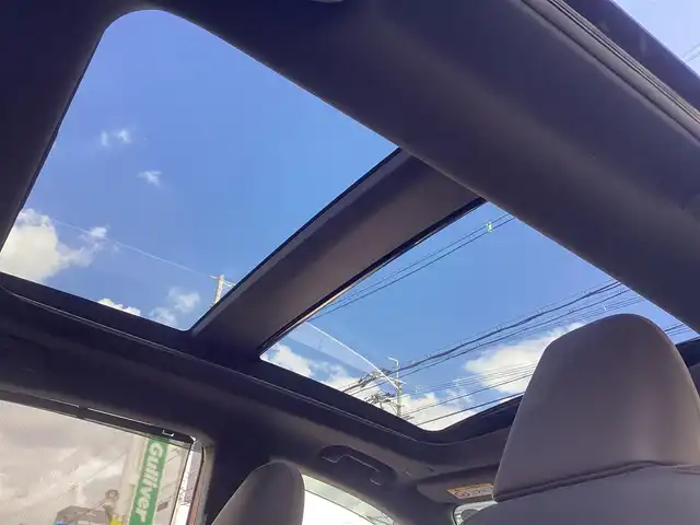 レクサス ＲＸ 350h バージョンL 京都府 2023(令5)年 0.7万km グラファイトブラックガラスフレーク  ワンオーナー/ 登録時走行距離　6300キロ/ トヨタチームメイト/ セーフティプラス/ デジタルインナーミラー/ パノラマルーフ/ シルバールーフレール/ セミアリニンダークセピアレザーシート/ 純正ナビ　フルセグ/ パノラミックビューモニター/ パワーリアゲート/ パドルシフト/ 置くだけ充電/ 純正21インチアルミ/ スマートキー　スマートキースペア/ カードキー