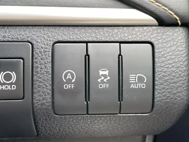 トヨタ ハリアー プレミアム 新潟県 2019(令1)年 8.6万km ホワイトパールクリスタルシャイン ワンオーナー/メモリナビ/ドライブレコーダー/ワンセグテレビ/バックカメラ/アイドリングストップ/ウィンカーミラー/クルーズコントロール/プッシュスタート/純正フロアマット/ブレーキホールド/電動パーキングブレーキ/Bluetooth/ハンズフリー/電動リアゲート/カードキー1個/スペアキー1個