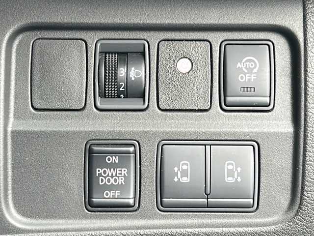 日産 セレナ X VセレクションⅡ 広島県 2019(平31)年 6.3万km ダイヤモンドブラック エマージェンシーブレーキ/車線逸脱警報/標識認識機能/速度標識認識/純正7型ナビ【MM318D-W】/・フルセグ CD DVD Bluetooth/両側パワースライドドア/全方位カメラ/クルーズコントロール/コーナーセンサー/パーキングアシスト/リアオートエアコン/ドライブレコーダー/ETC/ステアリングスイッチ/オートライト/スマートキー/プッシュスタート/保証書