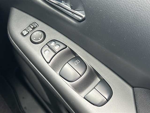 日産 セレナ X VセレクションⅡ 広島県 2019(平31)年 6.3万km ダイヤモンドブラック エマージェンシーブレーキ/車線逸脱警報/標識認識機能/速度標識認識/純正7型ナビ【MM318D-W】/・フルセグ CD DVD Bluetooth/両側パワースライドドア/全方位カメラ/クルーズコントロール/コーナーセンサー/パーキングアシスト/リアオートエアコン/ドライブレコーダー/ETC/ステアリングスイッチ/オートライト/スマートキー/プッシュスタート/保証書