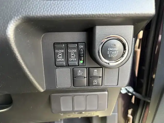 ダイハツ トール カスタムG ターボ SAⅡ 三重県 2017(平29)年 7.3万km プラムブラウンクリスタルマイカ パノラマモニター/ドライブレコーダー（前）/アルパイン9インチナビ（Bluetooth/地デジTV/DVD/CD/SD/AM/FM）/スマートアシスト2（衝突回避支援ブレーキ/対車両・歩行者衝突警報/車線逸脱警報/誤発進抑制制御/先行車発進お知らせ）/コンフォートパック（前席シートヒーター/シートバックテーブル）/パワースライドドア（運転席側/助手席側）/LEDヘッドランプ/オートライト/LEDフロントフォグランプ/イルミネーションランプ/ステアリングスイッチ（カラーマルチインフォメーションディスプレイ/スポーツモード/オーディオ）/撥水機能付ブラックファブリックシート/シートリフター（運転席）/シートアンダートレイ（助手席）/シートバックポケット（助手席）/スペアキー