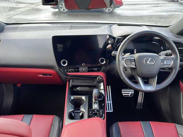 レクサス ＮＸ 350h Fスポーツ 岩手県 2023(令5)年 0.8万km ホワイトノーヴァガラスフレーク ワンオーナー/純正14インチメモリナビ/フルセグTV/純正オーディオ/バックカメラ/全方位カメラ/デジタルインナーミラー/ヘッドアップディスプレイ/ETC2.0/前後ドライブレコーダー/レーダークルーズコントロール/衝突被害軽減ブレーキ/レーンキープアシスト/横滑り防止装置/パワーシート/シートヒーター/オートライト/オートハイビーム/三眼LEDヘッドライト/フォグランプ/スマートキー/プッシュスタート/電動格納ミラー/純正20インチAW/純正フロアマット/純正ドアバイザー/保証書/取扱説明書