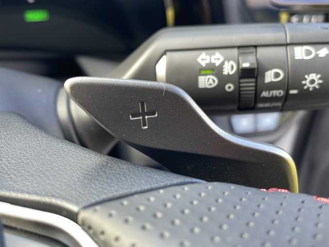 レクサス ＮＸ 350h Fスポーツ 岩手県 2023(令5)年 0.8万km ホワイトノーヴァガラスフレーク ワンオーナー/純正14インチメモリナビ/フルセグTV/純正オーディオ/バックカメラ/全方位カメラ/デジタルインナーミラー/ヘッドアップディスプレイ/ETC2.0/前後ドライブレコーダー/レーダークルーズコントロール/衝突被害軽減ブレーキ/レーンキープアシスト/横滑り防止装置/パワーシート/シートヒーター/オートライト/オートハイビーム/三眼LEDヘッドライト/フォグランプ/スマートキー/プッシュスタート/電動格納ミラー/純正20インチAW/純正フロアマット/純正ドアバイザー/保証書/取扱説明書