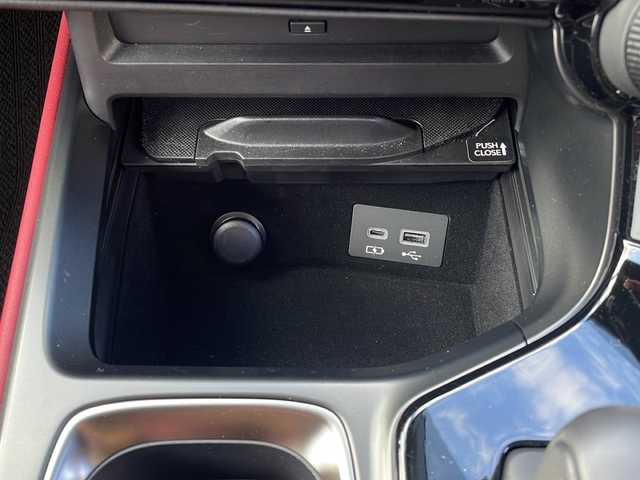 レクサス ＮＸ 350h Fスポーツ 岩手県 2023(令5)年 0.8万km ホワイトノーヴァガラスフレーク ワンオーナー/純正14インチメモリナビ/フルセグTV/純正オーディオ/バックカメラ/全方位カメラ/デジタルインナーミラー/ヘッドアップディスプレイ/ETC2.0/前後ドライブレコーダー/レーダークルーズコントロール/衝突被害軽減ブレーキ/レーンキープアシスト/横滑り防止装置/パワーシート/シートヒーター/オートライト/オートハイビーム/三眼LEDヘッドライト/フォグランプ/スマートキー/プッシュスタート/電動格納ミラー/純正20インチAW/純正フロアマット/純正ドアバイザー/保証書/取扱説明書