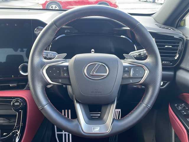 レクサス ＮＸ 350h Fスポーツ 岩手県 2023(令5)年 0.8万km ホワイトノーヴァガラスフレーク ワンオーナー/純正14インチメモリナビ/フルセグTV/純正オーディオ/バックカメラ/全方位カメラ/デジタルインナーミラー/ヘッドアップディスプレイ/ETC2.0/前後ドライブレコーダー/レーダークルーズコントロール/衝突被害軽減ブレーキ/レーンキープアシスト/横滑り防止装置/パワーシート/シートヒーター/オートライト/オートハイビーム/三眼LEDヘッドライト/フォグランプ/スマートキー/プッシュスタート/電動格納ミラー/純正20インチAW/純正フロアマット/純正ドアバイザー/保証書/取扱説明書