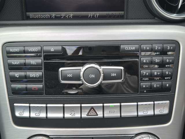 メルセデス・ベンツ ＳＬＫ２００ ブルーエフィシェンシー MT 沖縄県 2013(平25)年 5.1万km 黒 純正ナビ　/Ｂｌｕｅｔｏｏｔｈ　/フルセグＴＶ　/クルーズコントロール　/シートヒーターＤ／Ｎ席　/ＥＴＣ　/オープンカー　/ＬＥＤヘッドライト　/純正フロアマット　/スマートキーワンオーナー