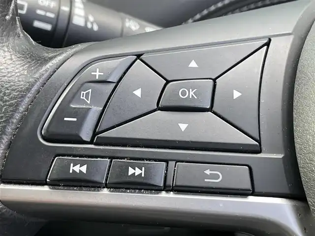 日産 セレナ ハイウェイスターVセレクションⅡ 香川県 2017(平29)年 8.8万km ダイヤモンドブラック 2トーン 禁煙車　/プロパイロット　/・車線逸脱防止支援システム/・SRSエアバック【カーテン/サイド】/・インテリジェントアラウンドビューモニター/・踏み間違い衝突防止アシスト/・インテリジェントパーキングアシスト/・標識検知機能/・ふらつき警報/・フロント/バックソナー/・電動パーキングブレーキ/・オートブレーキホールド/インテリジェントパーキングアシスト/純正メモリナビ【MM316D-W】/(Bluetooth/DVD/AM/FM)/後席アルパインモニター　/両側電動スライド　/ＬＥＤライト　/フォグライト　/オートライト/革巻きステアリング　/純正１６インチアルミホイール　/純正フロアマット/ETC/ISOFIX/スマートキー