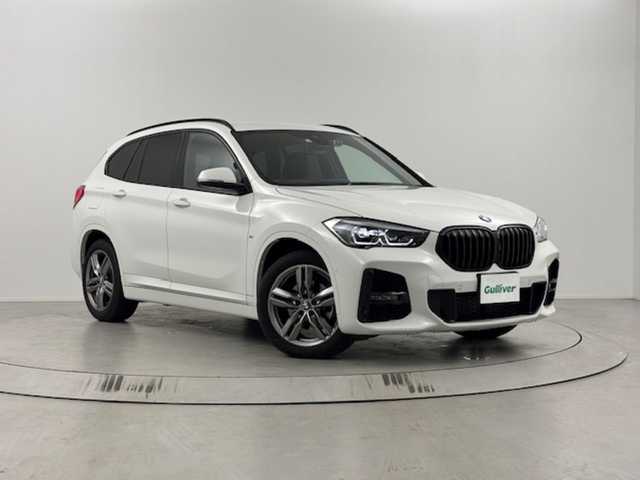 ＢＭＷ Ｘ１ xDrive 18d Mスポーツ 埼玉県 2022(令4)年 1.1万km 白 ＡＣＣ　/電動リアゲート　/ＬＥＤヘッドライト　/ブラックキドニーグリル　/純正ナビ　(BT/ミュージックサーバー)/純正ドライブレコーダー前後(Advanced car Eye2)　/電子制御パーキング　/前席パワーシート　/前後コーナーセンサー　/ミラー内蔵ＥＴＣ2.0/純正18インチMアロイホイール/ランフラットタイヤ/サイド・カーテンエアバック/ディーゼルターボ/オートライト