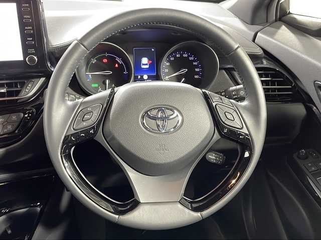 トヨタ Ｃ－ＨＲ G モード ネロセーフティプラスⅡ 広島県 2021(令3)年 1.4万km ホワイトパールクリスタルシャイン 純正8型ディスプレイオーディオ/・Bluetooth/・スマートフォン連携/パノラミックビューモニター/セーフティセンス/ブラインドスポットモニター/シートヒーター/コーナーセンサー/ETC/ドラレコ/ハーフレザーシート/LEDヘッドライト