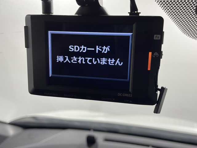 トヨタ Ｃ－ＨＲ G モード ネロセーフティプラスⅡ 広島県 2021(令3)年 1.4万km ホワイトパールクリスタルシャイン 純正8型ディスプレイオーディオ/・Bluetooth/・スマートフォン連携/パノラミックビューモニター/セーフティセンス/ブラインドスポットモニター/シートヒーター/コーナーセンサー/ETC/ドラレコ/ハーフレザーシート/LEDヘッドライト