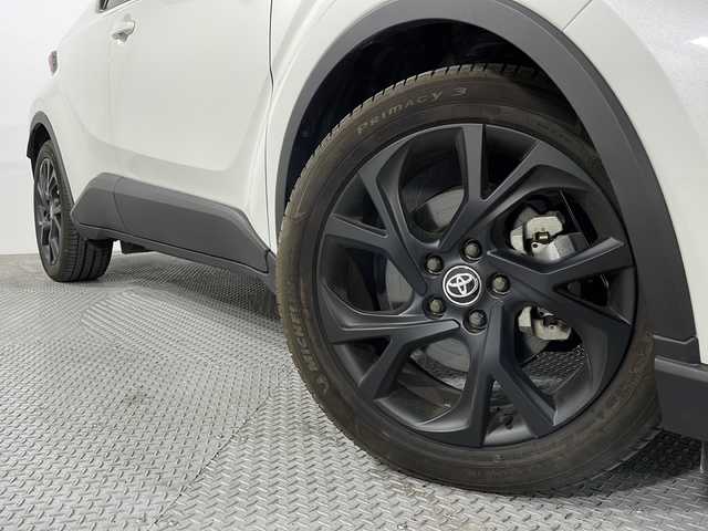 トヨタ Ｃ－ＨＲ G モード ネロセーフティプラスⅡ 広島県 2021(令3)年 1.4万km ホワイトパールクリスタルシャイン 純正8型ディスプレイオーディオ/・Bluetooth/・スマートフォン連携/パノラミックビューモニター/セーフティセンス/ブラインドスポットモニター/シートヒーター/コーナーセンサー/ETC/ドラレコ/ハーフレザーシート/LEDヘッドライト