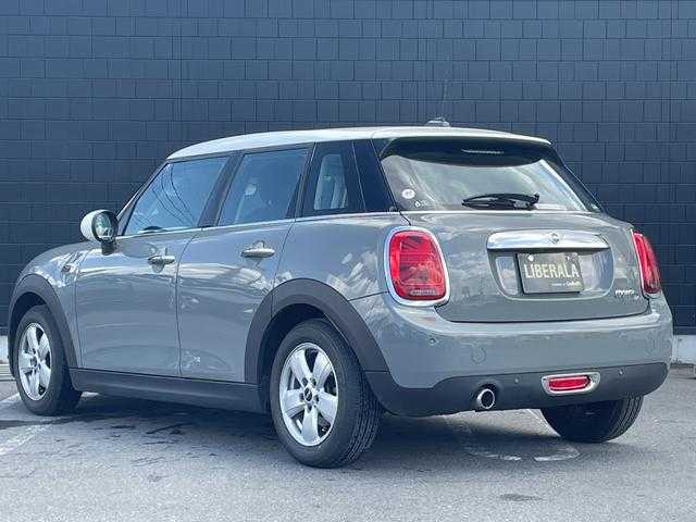 ＭＩＮＩ ミニ クーパー D 埼玉県 2018(平30)年 4.3万km ムーンウォークグレーメタリック １オーナー/純正HDDナビ/(Bluetooth/USB)/バックカメラ/コンフォートアクセス/インテリジェントセーフティ/クリアランスソナー/純正１５インチアルミホイール/パークアシスト/ＥＴＣ/ＬＥＤヘッドライト