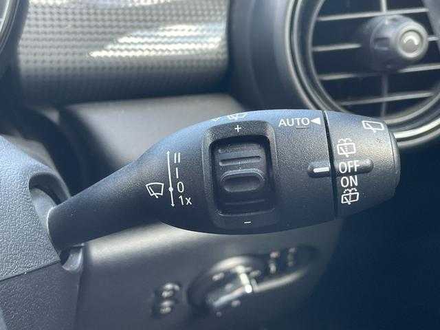 ＭＩＮＩ ミニ クーパー D 埼玉県 2018(平30)年 4.3万km ムーンウォークグレーメタリック １オーナー/純正HDDナビ/(Bluetooth/USB)/バックカメラ/コンフォートアクセス/インテリジェントセーフティ/クリアランスソナー/純正１５インチアルミホイール/パークアシスト/ＥＴＣ/ＬＥＤヘッドライト
