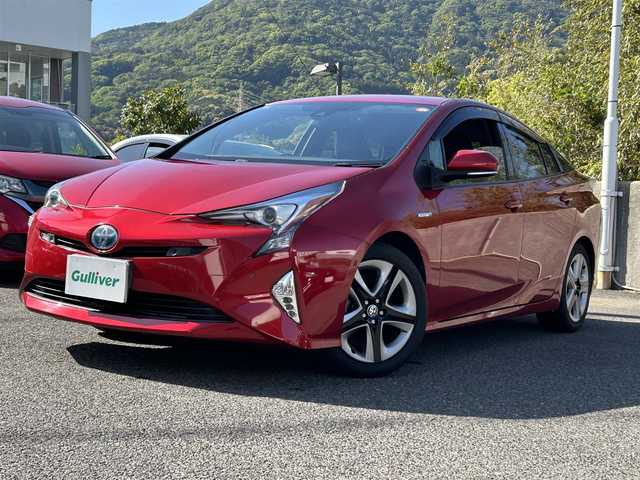 トヨタ プリウス A ツーリングセレクション 長崎県 2016(平28)年 10.7万km エモーショナルレッド 純正SDナビ(FM/AM/SD/TV/Bluetooth)/ビルトインETC/前後ドラレコ/シートヒーター/純正１７AW/純正フロアマット/ドアバイザー/プッシュスタート/スマートキー/HUD(ヘッドアップディスプレイ)/レーンキープアシスト/横滑り防止装置/衝突被害軽減システム/SDナビ取り扱い説明書