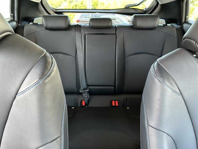トヨタ プリウス A ツーリングセレクション 長崎県 2016(平28)年 10.7万km エモーショナルレッド 純正SDナビ(FM/AM/SD/TV/Bluetooth)/ビルトインETC/前後ドラレコ/シートヒーター/純正１７AW/純正フロアマット/ドアバイザー/プッシュスタート/スマートキー/HUD(ヘッドアップディスプレイ)/レーンキープアシスト/横滑り防止装置/衝突被害軽減システム/SDナビ取り扱い説明書
