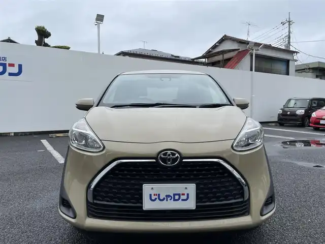 トヨタ シエンタ ファンベースG 埼玉県 2019(令1)年 11.7万km ベージュ (株)IDOMが運営する【じしゃロン鳩ヶ谷店】の自社ローン専用車両になりますこちらは現金またはオートローンご利用時の価格です。自社ローンご希望の方は別途その旨お申付け下さい/純正ＳＤナビ　/ＣＤ／ＤＶＤ／ＳＤ再生　/ＡＵＸ／Ｂｌｕｅｔｏｏｔｈ接続　/ＥＴＣ　/両側パワースライドドア　/横滑り防止装置　/衝突軽減ブレーキ　/オートエアコン　/スマートキー