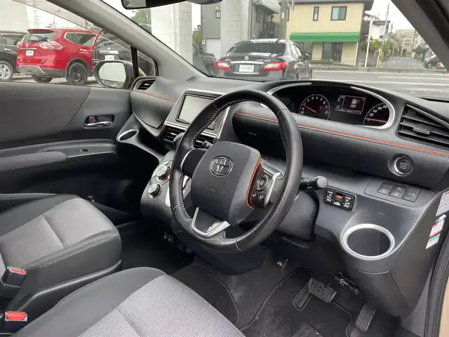 トヨタ シエンタ ファンベースG 埼玉県 2019(令1)年 11.7万km ベージュ (株)IDOMが運営する【じしゃロン鳩ヶ谷店】の自社ローン専用車両になりますこちらは現金またはオートローンご利用時の価格です。自社ローンご希望の方は別途その旨お申付け下さい/純正ＳＤナビ　/ＣＤ／ＤＶＤ／ＳＤ再生　/ＡＵＸ／Ｂｌｕｅｔｏｏｔｈ接続　/ＥＴＣ　/両側パワースライドドア　/横滑り防止装置　/衝突軽減ブレーキ　/オートエアコン　/スマートキー