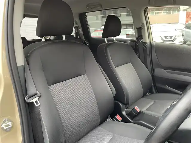 トヨタ シエンタ ファンベースG 埼玉県 2019(令1)年 11.7万km ベージュ (株)IDOMが運営する【じしゃロン鳩ヶ谷店】の自社ローン専用車両になりますこちらは現金またはオートローンご利用時の価格です。自社ローンご希望の方は別途その旨お申付け下さい/純正ＳＤナビ　/ＣＤ／ＤＶＤ／ＳＤ再生　/ＡＵＸ／Ｂｌｕｅｔｏｏｔｈ接続　/ＥＴＣ　/両側パワースライドドア　/横滑り防止装置　/衝突軽減ブレーキ　/オートエアコン　/スマートキー