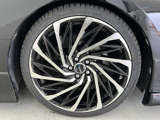 トヨタ プリウス S 宮城県 2016(平28)年 3.4万km 黒 社外エアロ（FSR）/社外ダウンサスペンション/純正オールペイント（ブラック）/純正SDナビ（SD無し）/・CD.DVD.SD.BT/フルセグTV/バックカメラ/アイドリングストップ/横滑り防止装置/ステアリングスイッチ/プッシュスタート/スマートキー×2/LEDヘッドライト/純正フロアマット/社外19インチAW