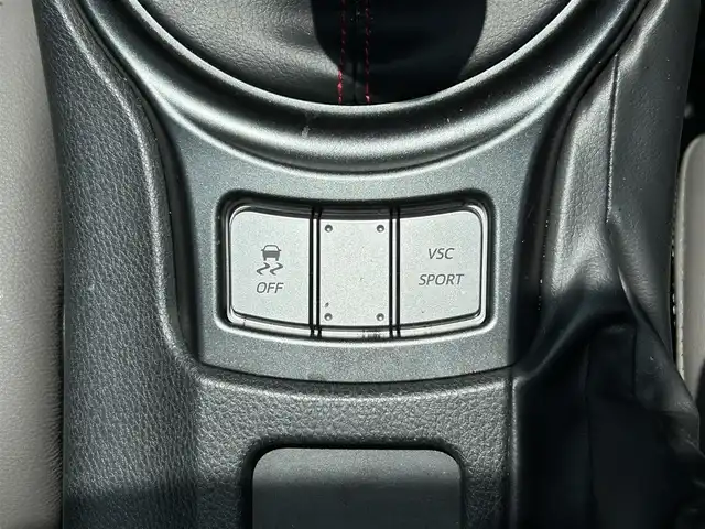 スバル ＢＲＺ tS GTパッケージ 愛媛県 2013(平25)年 2.6万km WRブルーマイカ 禁煙車/登録時走行距離：25832km/ディーラーオプション純正7インチナビ(反応不良)/CD/DVD/フルセグTV/Bluetooth/バックカメラ/ETC/横滑り防止装置/HIDヘッドライト/フォグランプ/オートライト/ハーフレザーシート/エンジンスタートボタン/スマートキー/純正フロアマット/純正18インチアルミホイール/純正エアロ