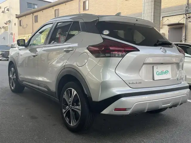 日産 キックス X 愛知県 2021(令3)年 2.9万km ブリリアントシルバー セーフティアシスト/・プロパイロット/・インテリジェントエマージェンシーブレーキ/・インテリジェントLI〈車線逸脱防支援〉/・インテリジェントDA〈ふらつき警報〉/・LDW〈車線逸脱警報〉/・ハイビームアシスト/・踏み間違い衝突防止アシスト/純正SDナビ〈MM320-L〉/・DVD／Bluetooth／地デジTV/バック／アラウンドビューカメラ/インテリジェントルームミラー〈MOP〉/寒冷地仕様〈MOP〉/・前席シートヒーター/・ステアリングヒーター/・ヒーター付ドアミラー/ルーフレール/前後ソナー/純正ドライブレコーダー/LEDヘッドライト＆フォグライト/ブルーLEDプッシュパワースタート/インテリジェントキー