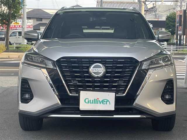 日産 キックス X 愛知県 2021(令3)年 2.9万km ブリリアントシルバー セーフティアシスト/・プロパイロット/・インテリジェントエマージェンシーブレーキ/・インテリジェントLI〈車線逸脱防支援〉/・インテリジェントDA〈ふらつき警報〉/・LDW〈車線逸脱警報〉/・ハイビームアシスト/・踏み間違い衝突防止アシスト/純正SDナビ〈MM320-L〉/・DVD／Bluetooth／地デジTV/バック／アラウンドビューカメラ/インテリジェントルームミラー〈MOP〉/寒冷地仕様〈MOP〉/・前席シートヒーター/・ステアリングヒーター/・ヒーター付ドアミラー/ルーフレール/前後ソナー/純正ドライブレコーダー/LEDヘッドライト＆フォグライト/ブルーLEDプッシュパワースタート/インテリジェントキー