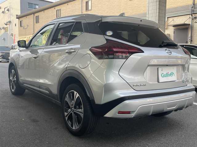 日産 キックス X 愛知県 2021(令3)年 2.9万km ブリリアントシルバー セーフティアシスト/・プロパイロット/・インテリジェントエマージェンシーブレーキ/・インテリジェントLI〈車線逸脱防支援〉/・インテリジェントDA〈ふらつき警報〉/・LDW〈車線逸脱警報〉/・ハイビームアシスト/・踏み間違い衝突防止アシスト/純正SDナビ〈MM320-L〉/・DVD／Bluetooth／地デジTV/バック／アラウンドビューカメラ/インテリジェントルームミラー〈MOP〉/寒冷地仕様〈MOP〉/・前席シートヒーター/・ステアリングヒーター/・ヒーター付ドアミラー/ルーフレール/前後ソナー/純正ドライブレコーダー/LEDヘッドライト＆フォグライト/ブルーLEDプッシュパワースタート/インテリジェントキー