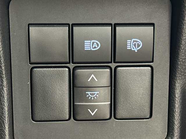 トヨタ ランドクルーザー プラド TX Lパッケージ マットブラED 愛知県 2022(令4)年 2.8万km ブラック 純正7インチSDナビゲーション/CD DVD フルセグTV　Bluetooth/バックカメラ/ＥＴＣ2.0/サンルーフ/トヨタセーフティセンス/レーンデパーチャーアラート/オートマチックハイビーム/レーダークルーズコントロール/コーナーセンサー(前後)/純正18インチアルミホイール/ルーフレール/シートヒーター(D/N)/エアーシート(D/N)/パワーシート(D/N)/ウィンカーミラー/ステアリングリモコン/LEDヘッドライト/オートライト/フォグライト/社外マット/電動格納ミラー/エンジンプッシュスタート/スマートキー