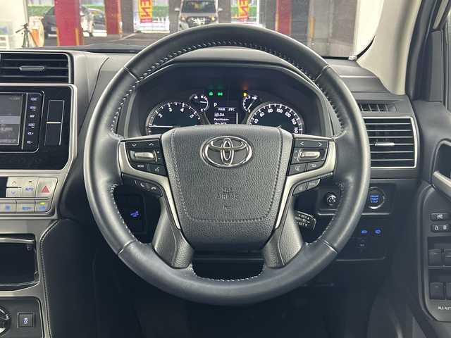 トヨタ ランドクルーザー プラド TX Lパッケージ マットブラED 愛知県 2022(令4)年 2.8万km ブラック 純正7インチSDナビゲーション/CD DVD フルセグTV　Bluetooth/バックカメラ/ＥＴＣ2.0/サンルーフ/トヨタセーフティセンス/レーンデパーチャーアラート/オートマチックハイビーム/レーダークルーズコントロール/コーナーセンサー(前後)/純正18インチアルミホイール/ルーフレール/シートヒーター(D/N)/エアーシート(D/N)/パワーシート(D/N)/ウィンカーミラー/ステアリングリモコン/LEDヘッドライト/オートライト/フォグライト/社外マット/電動格納ミラー/エンジンプッシュスタート/スマートキー
