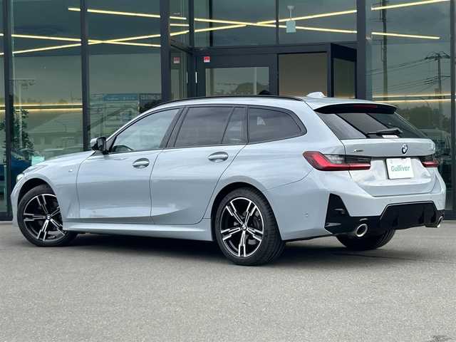 ＢＭＷ ＢＭＷ ３２０ｄ xDrive ツーリング Mスポーツ 東京都 2024(令6)年 1.5万km グレー 純正ナビ/全方位モニター/ETC/ヘッドアップディスプレイ/ルーフレール/パーキングアシスト/コーナーセンサー/レーンキーピングアシスト/レーン・ディパーチャー・ウォーニング/衝突軽減ブレーキ/前車接近警告機能/後車衝突警告/アダプティブクルーズコントロール/アダプティブLEDヘッドライト/パドルシフト/ハーフレザーシート/パワーシート/シートヒーター