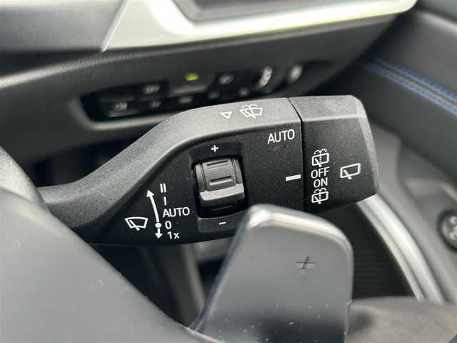 ＢＭＷ ＢＭＷ ３２０ｄ xDrive ツーリング Mスポーツ 東京都 2024(令6)年 1.5万km グレー 純正ナビ/全方位モニター/ETC/ヘッドアップディスプレイ/ルーフレール/パーキングアシスト/コーナーセンサー/レーンキーピングアシスト/レーン・ディパーチャー・ウォーニング/衝突軽減ブレーキ/前車接近警告機能/後車衝突警告/アダプティブクルーズコントロール/アダプティブLEDヘッドライト/パドルシフト/ハーフレザーシート/パワーシート/シートヒーター