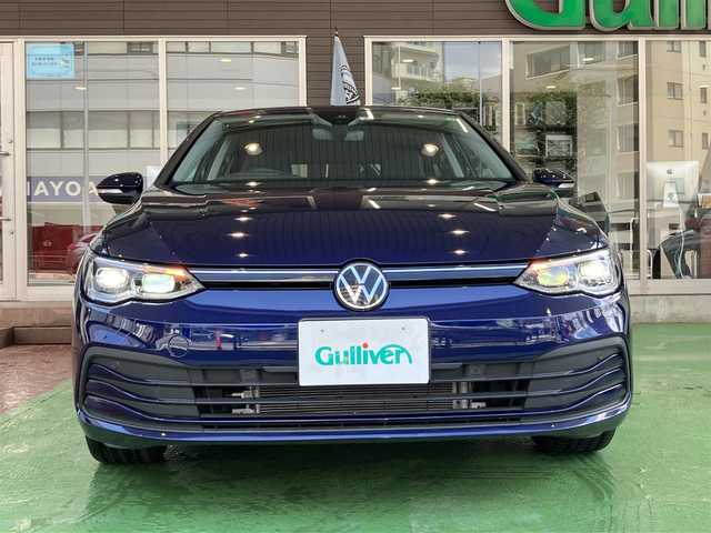 フォルクスワーゲン ゴルフ TDI アクティブアドバンス 神奈川県 2022(令4)年 2.8万km アトランティックブルーM ワンオーナー/保証書/取扱説明書/Discover PRO/・10インチタッチスクリーン/・App Connect/・We Connect Plue/・SDDナビ/・地デジTV/・ジェスチャーコントロール/・7スピーカー/・ETC2.0/Bluetooth/バックカメラ/ドライビングプロファイル機能/オールインセーフティ/・アダプティブクルーズコントロール/・緊急時停車支援システム/・レーンキープアシストシステム/・レーンチェンジアシストシステム/・ドライバー疲労検知システム/・リアトラフィックアラート/・エグジットウォーニング/・プリクラッシュブレーキシステム/・スタティックコーナーリングライト/・ダイナミックコーナーリングライト/・ダイナミックライトアシスト/・駐車支援システム/・パークディスタンスコントロール（フロント/リア）/・オプティカルパーキングシステム/マトリックスLEDヘッドライト/デジタルコックピットプロ/ヘッドアップディスプレイ/前席シートヒーター